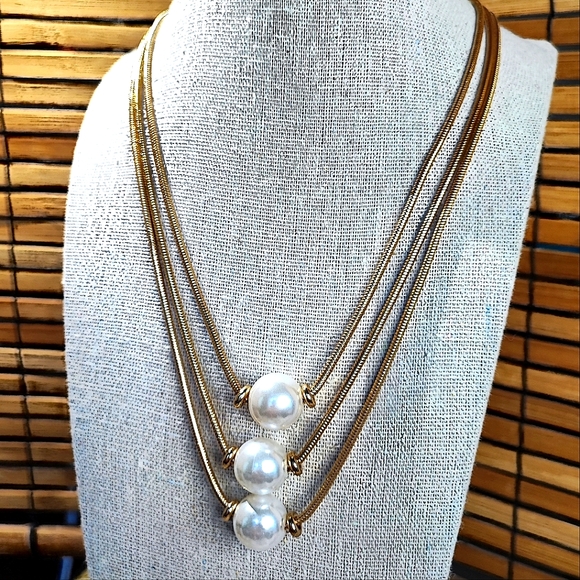 Alfani Three 3 Strand Faux Pearl Gold Tone Snake Chain Necklace - Picture 1 of 7